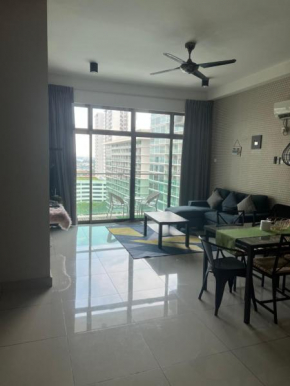 12-JY SWEET HOMESTAY Mount Austin PALAZIO 3Bedroom for 6pax